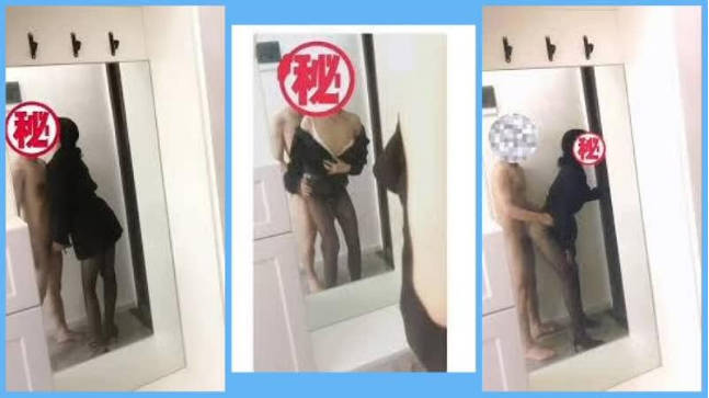 KTV公主黑丝足交，镜子前站立后入，特别骚，风骚气质高挑身材男人看了就想侵犯！